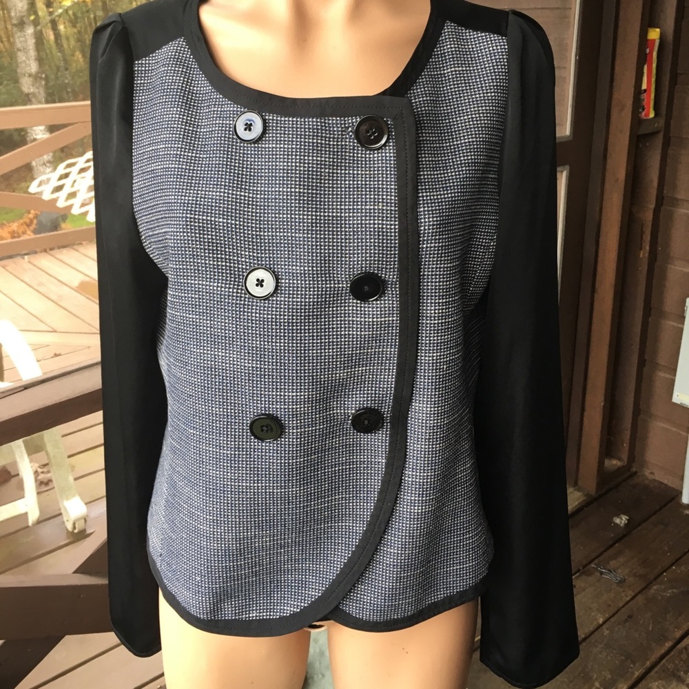 GAP B&W Button-Up Jacket - Picture 3 of 9